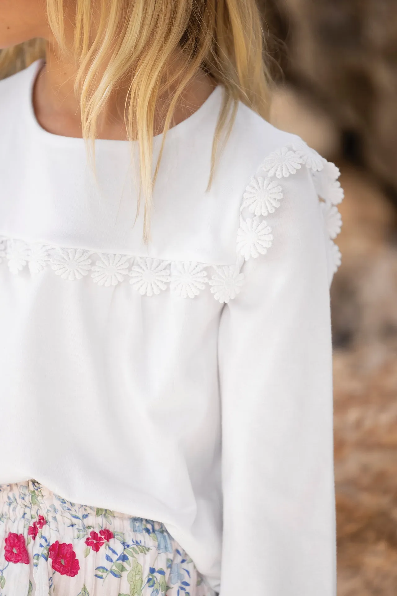 Blouse - White Daisy Embroidery