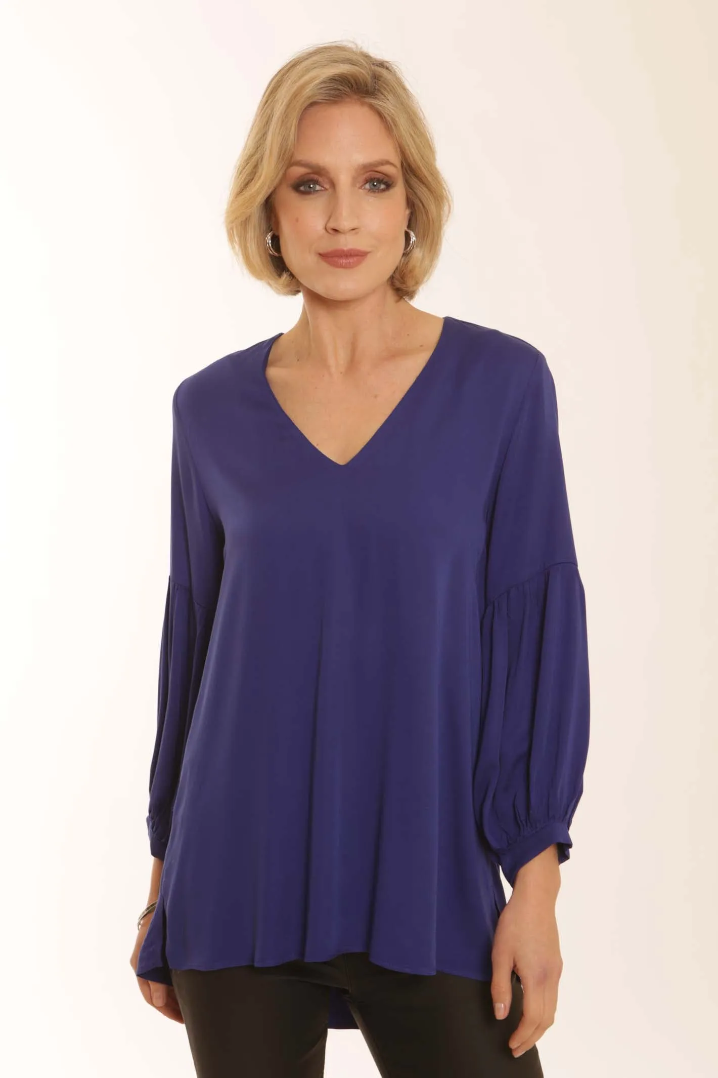 Pomodoro Clothing Solid Popover Blouse 42351