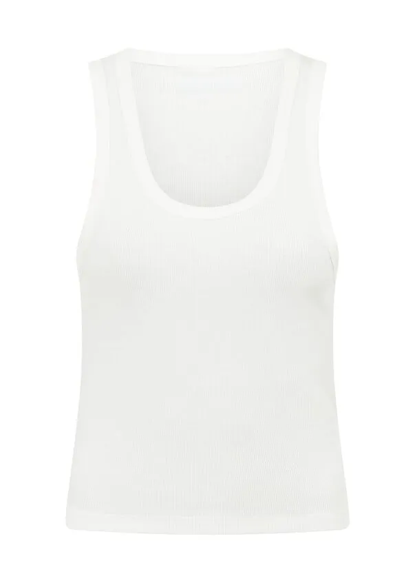 Scoop Neck Essential Tank