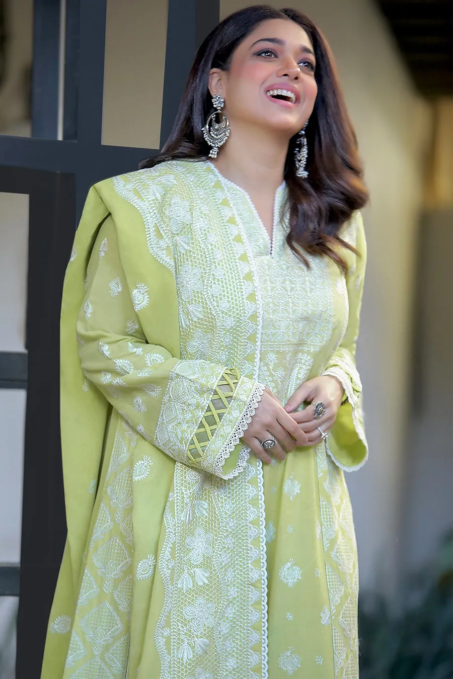 Zaha by Khadijah Shah Lawn Collection – PARISA (ZL22-03 A)