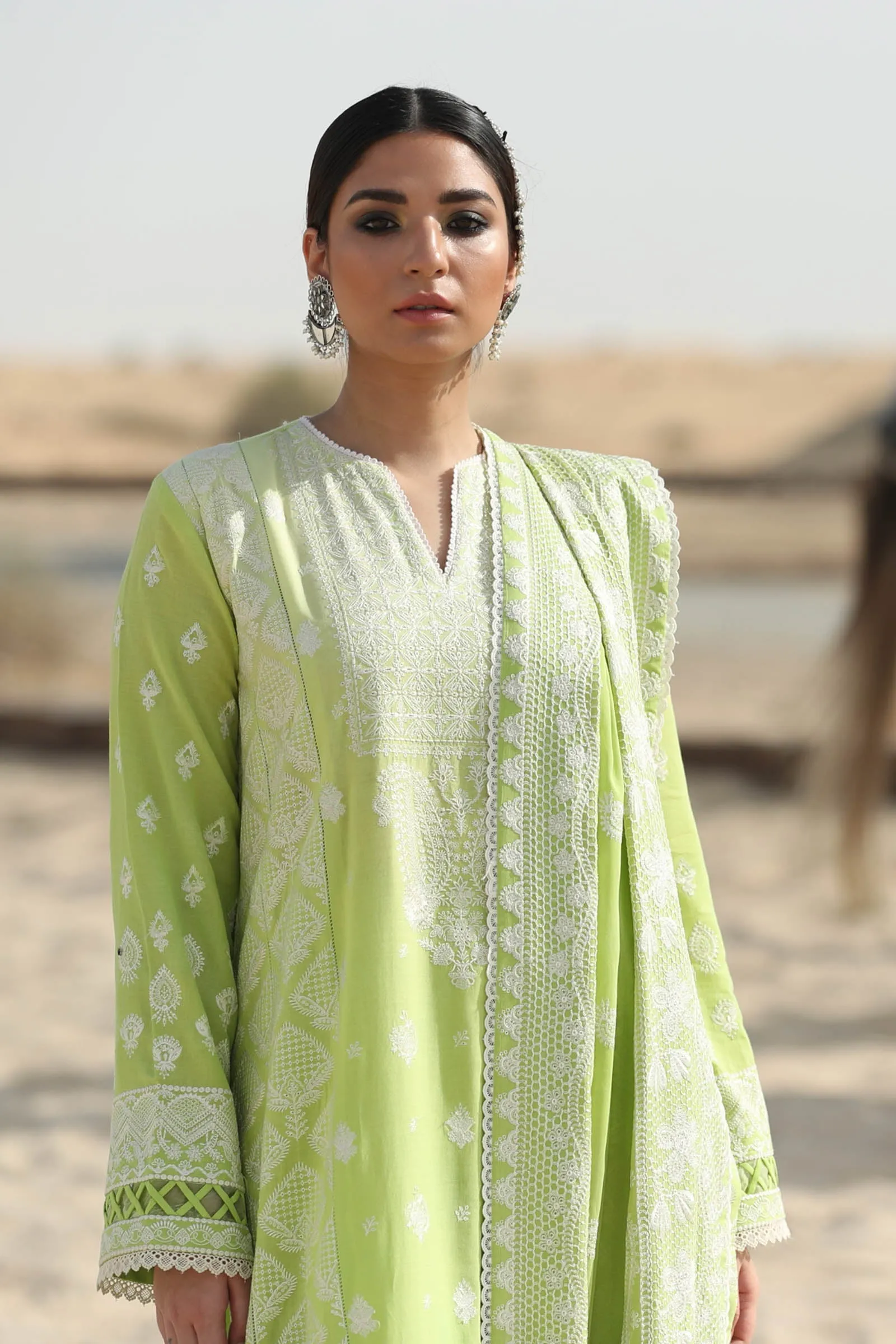 Zaha by Khadijah Shah Lawn Collection – PARISA (ZL22-03 A)